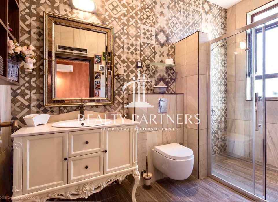 Къща с 5 спални и граж – с. Приселци, обл. Варна