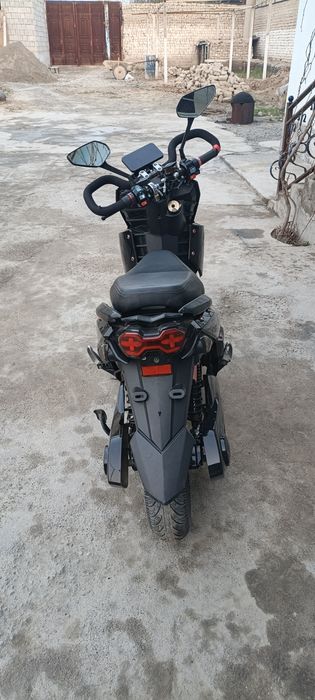 Skuter redlayn 12.72 volt