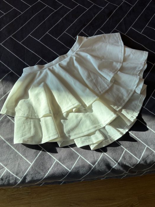 Дамска пола с воали