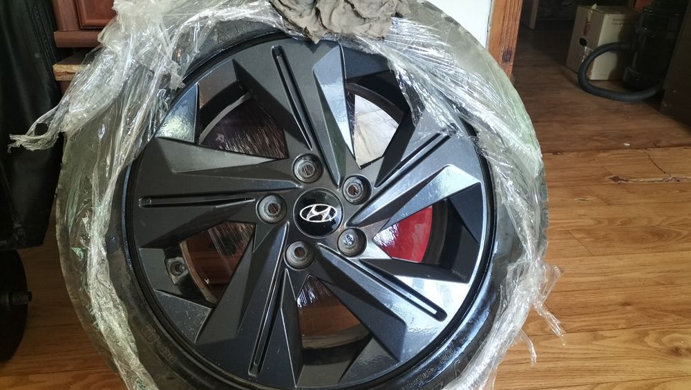 Продам диски с шинами