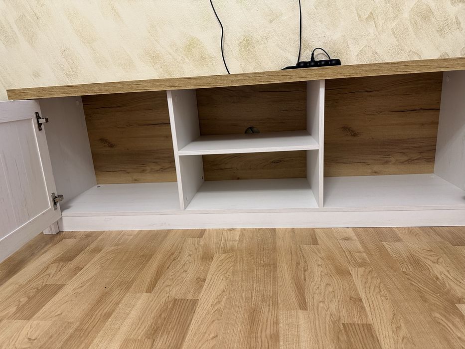 Mobilier sufragerie comoda TV
