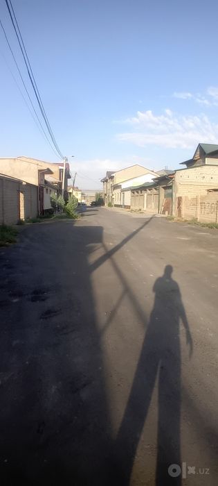 Olmazor rayo'nda ohunboboyevda 2 sotix fasati 10*20 ichkarisiga 75000$