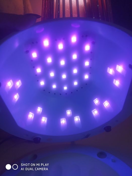 Продается лампа для маникюра