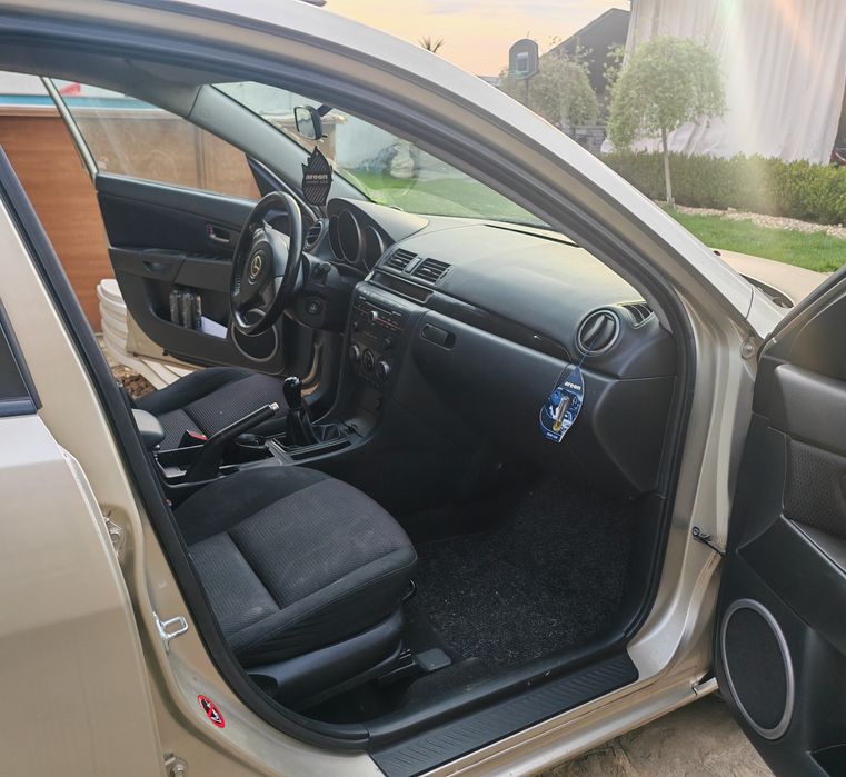 Mazda 3 1.6 Benzina și GPL