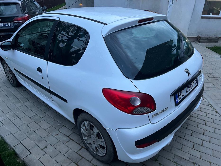 Peugeot  206+ 2011