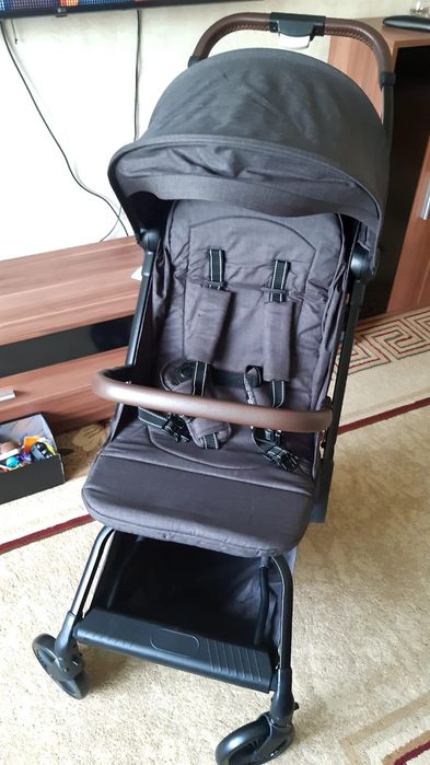 Продам новую детскую коляску