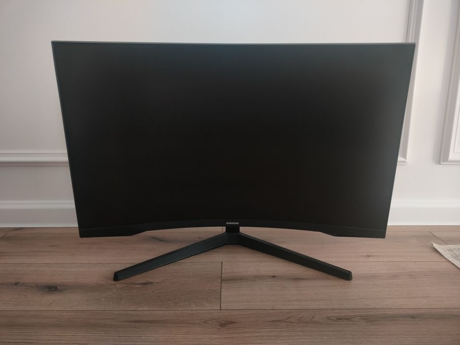 Monitor Gaming VA LED Samsung 32" G5 C32G55TQBUX, WQHD (2560 x 1440), HDMI, DisplayPort, AMD FreeSync Premium, Ecran curbat, 144 Hz, 1 ms (Negru)