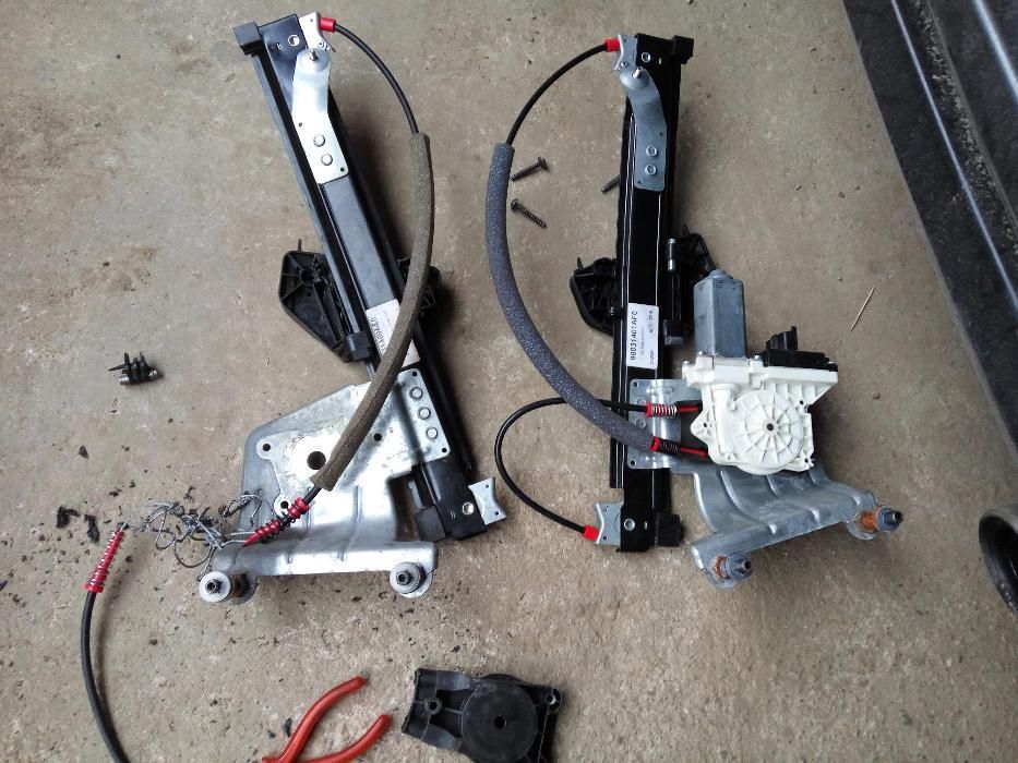 Mitsubishi Colt cabrio CZC macara geam 98031400AE0 98031401AF0