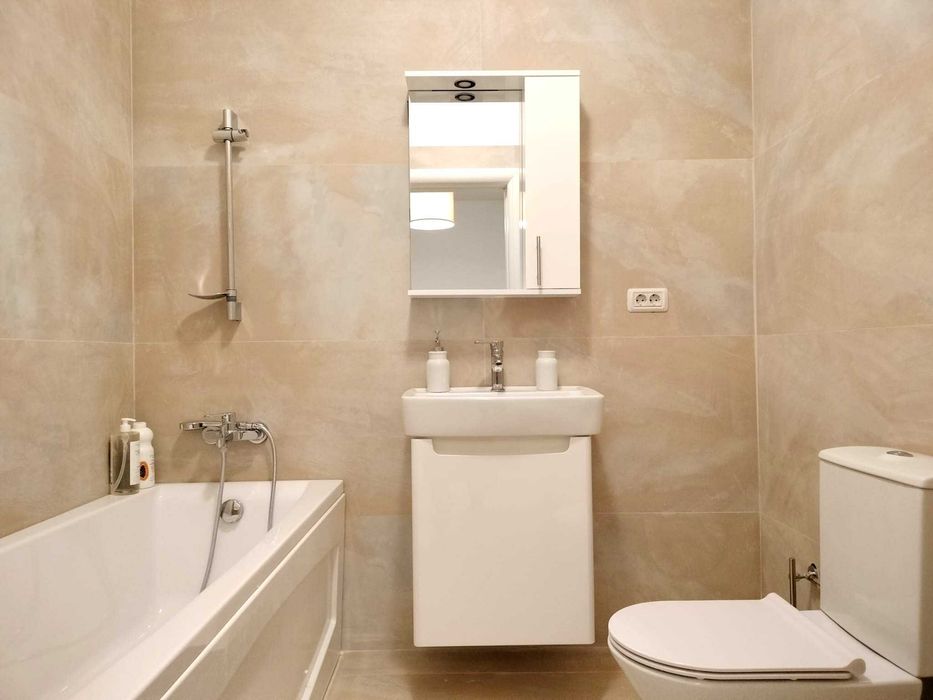 Inchiriere direct proprietar studio dublu loc de parcare bloc nou 40 mp Central Address Residence