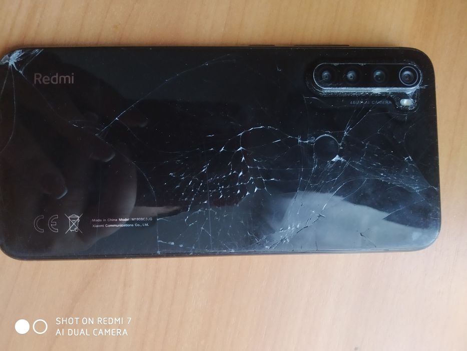 Продам телефон Redmi 8