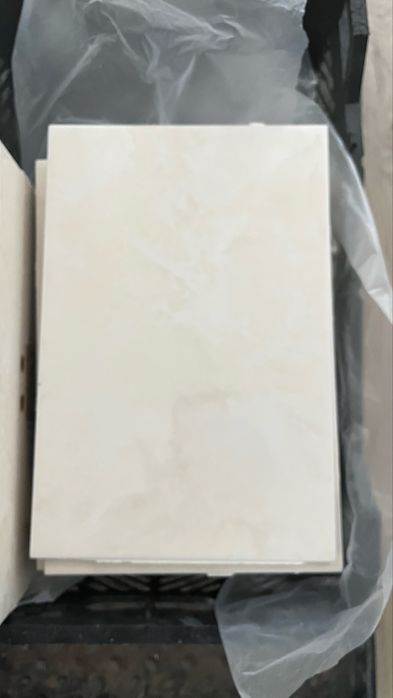 Отдам ДАРОМ Кафель. Самовывоз. Район Центральный Стадион.