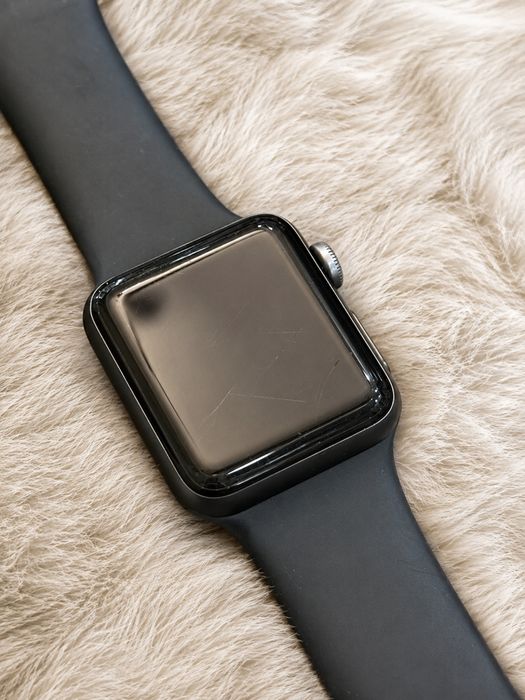 Apple Watch Series 3 GPS 38mm Midnight + оригинално зарядно