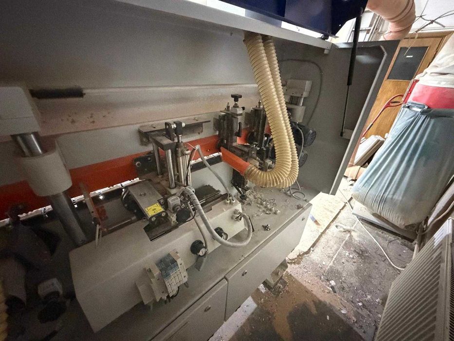 Vând mașina de cantuit Nikmann KZM 6RTF + Exhaustor