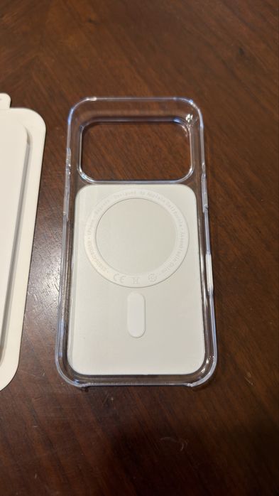 Husa Apple pentru iPhone 17 Pro