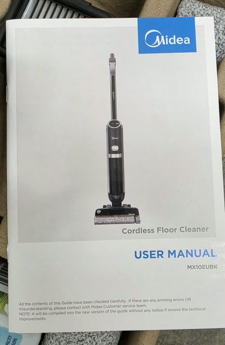 Правостояща прахосмукачка Midea  MX10EUBK 2v1 220w