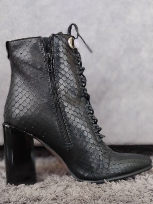 Разпродажба на нови боти естествена кожа!!!