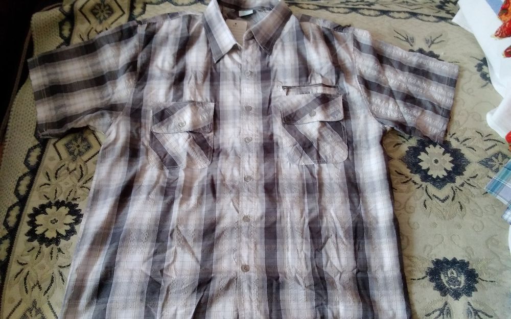 Продам рубашки ,халаты новые