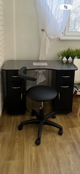 Стол маникюрный черный