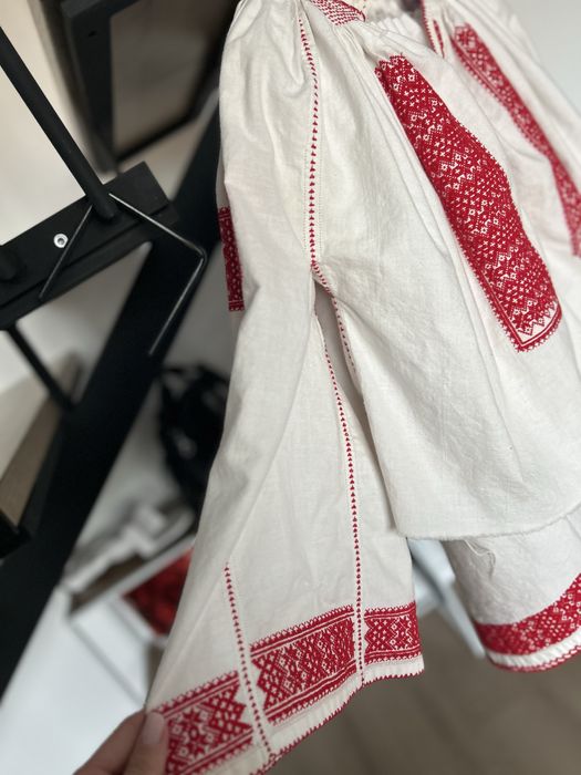 Costum popular autentic oltenesc vechi (~100 ani) – ie, fotă și catrințe țesute manual