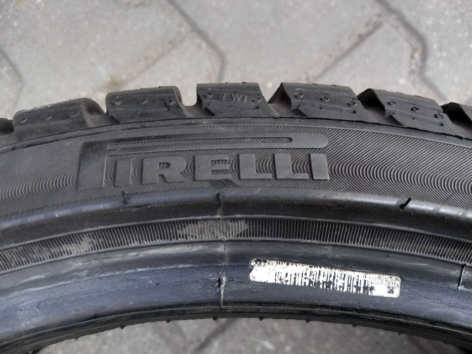 205 40 18  Anvelope iarna Pirelli GoodYear