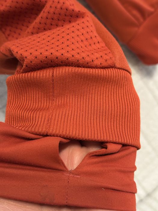 Bluza sport cu gluga marimea M