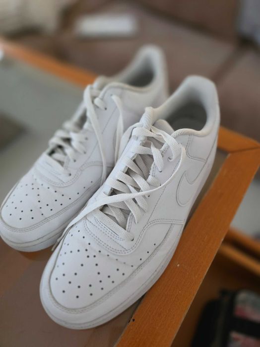 Кецове бели Nike