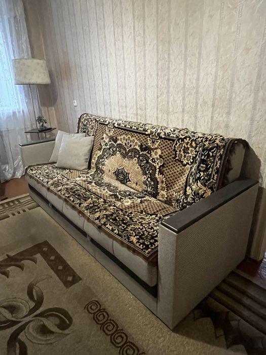 Диван с креслом