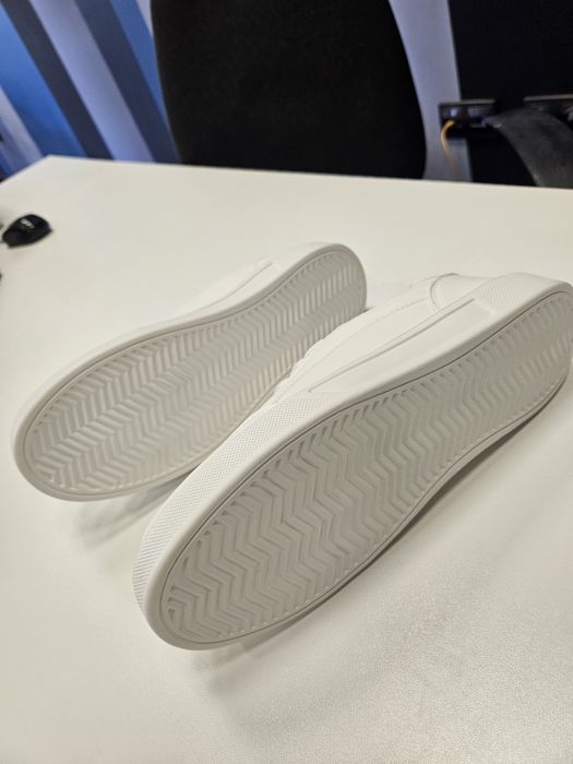 Дамски бели маратонки