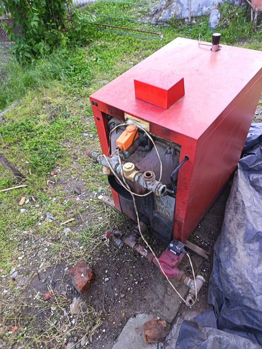 Centrala Viadrus Hercules U22 (6 elemenți, 30 kW) + Boiler Eldom + Accesorii
