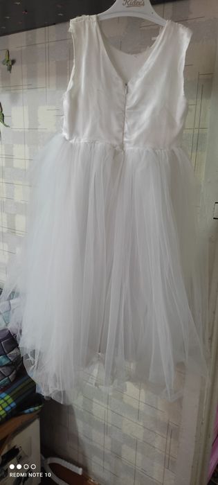 Продам Белое Платья