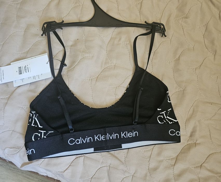 Calvin Klein топ сутиен бюстие