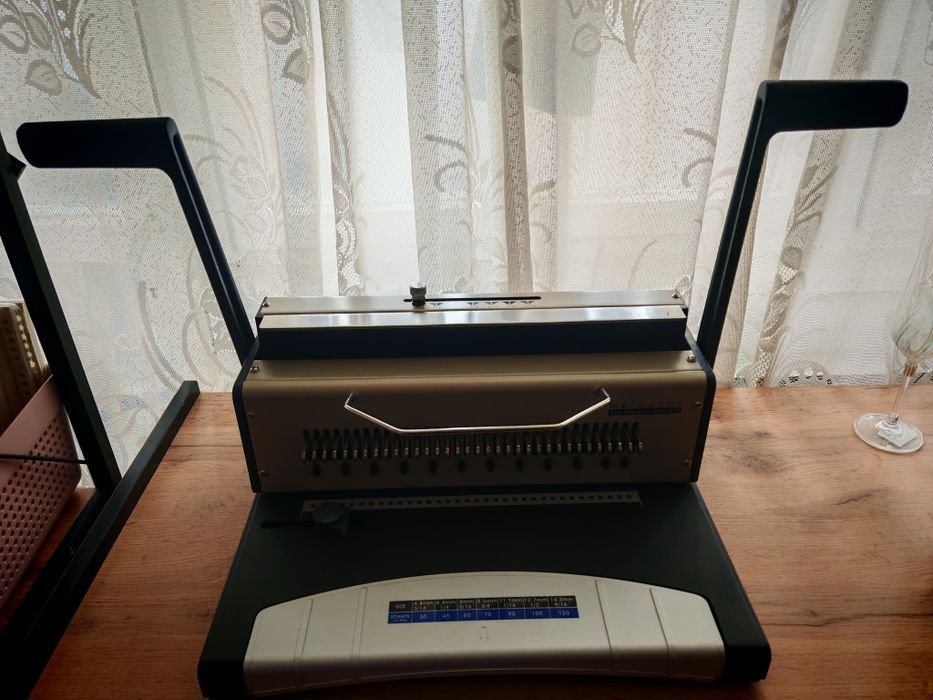 Машина за подвързване