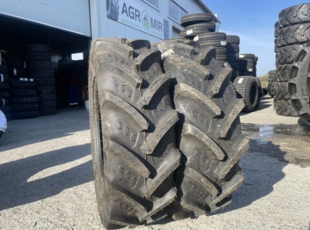 300/70 r20 bkt agrimax rt765 120a8/b tl 3007020  Cauciucuri tractor, Fiat, Case, Fendt, John Deere, New Holland, Massey Ferguson, UTB   Cauciucuri tra