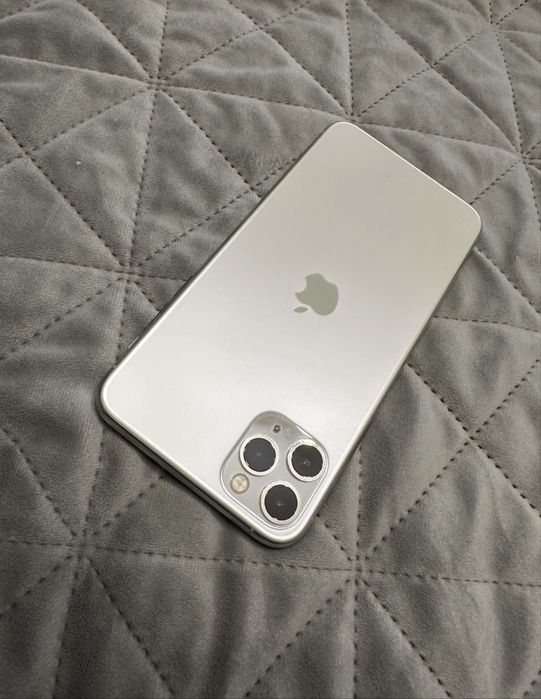 IPHONE 11 PRO MAX ireprosabil silver 87% baterie 64gb
