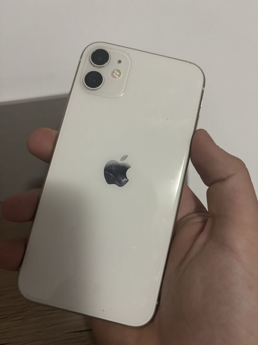 Vand iphone 11 Cu Husa Mobilfox