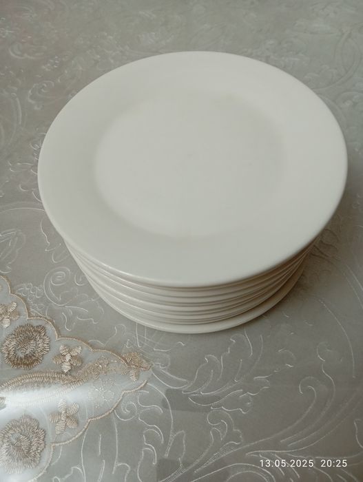 Продам тарелки 18 дм