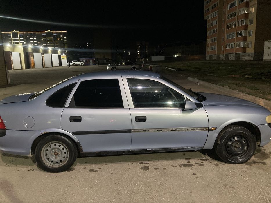 opel vektra обем 1,6