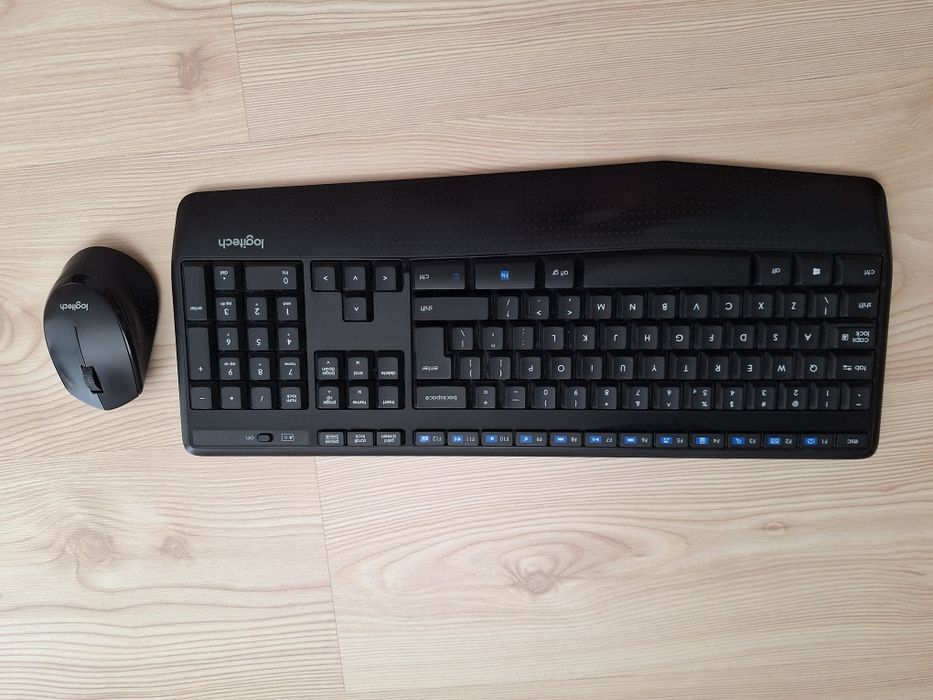Kit wireless Logitech tastatura+mouse stare farte  buna