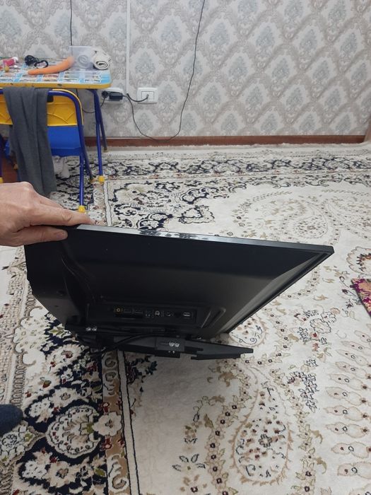 Продается Смарт тв tcl