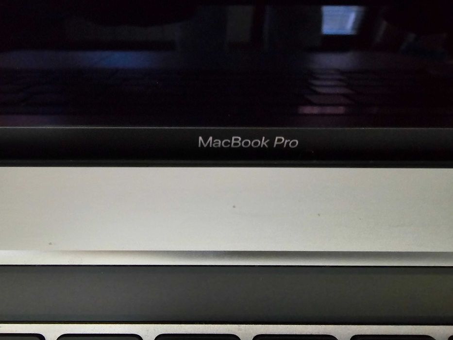 Macbook Pro 16 инча, модел 2019