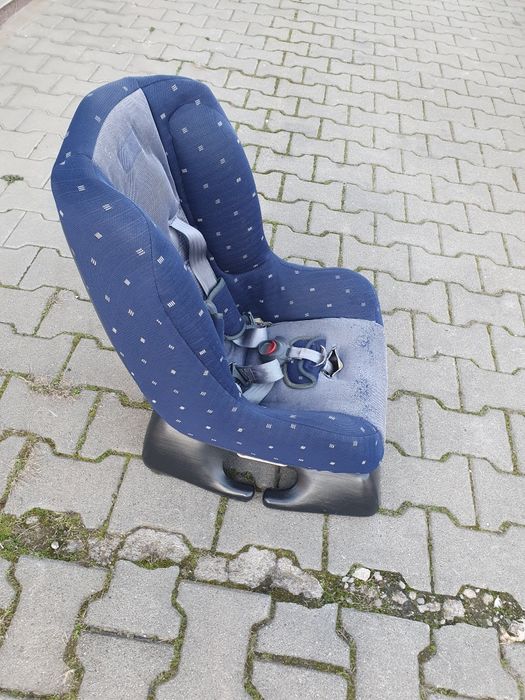 Scaun auto fără isofix