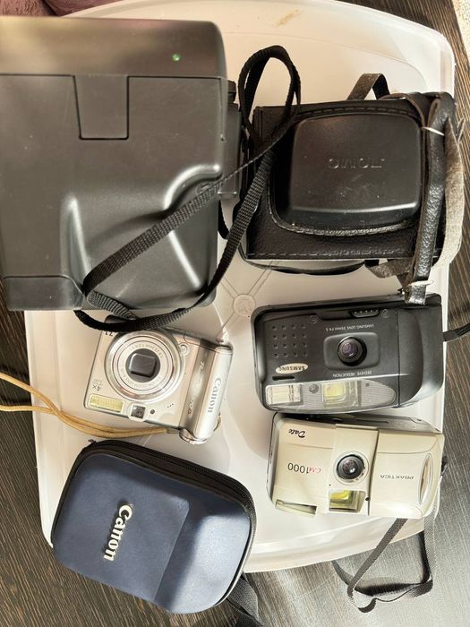 Фотоаппарат  почти новый