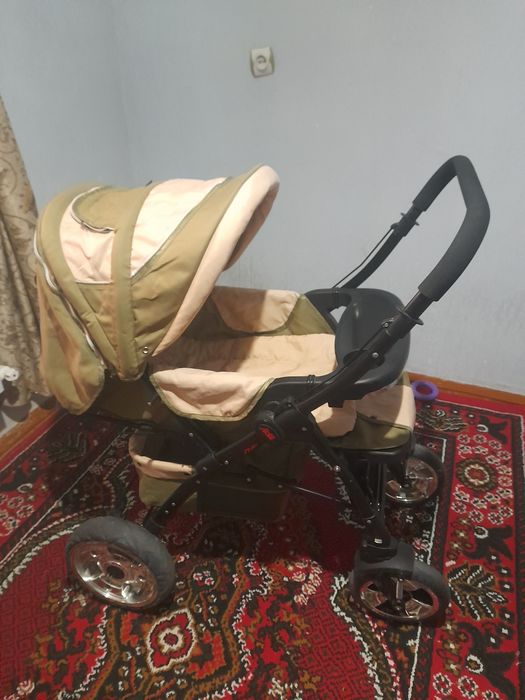 Продаётся детская КОЛЯСКА-трансформер