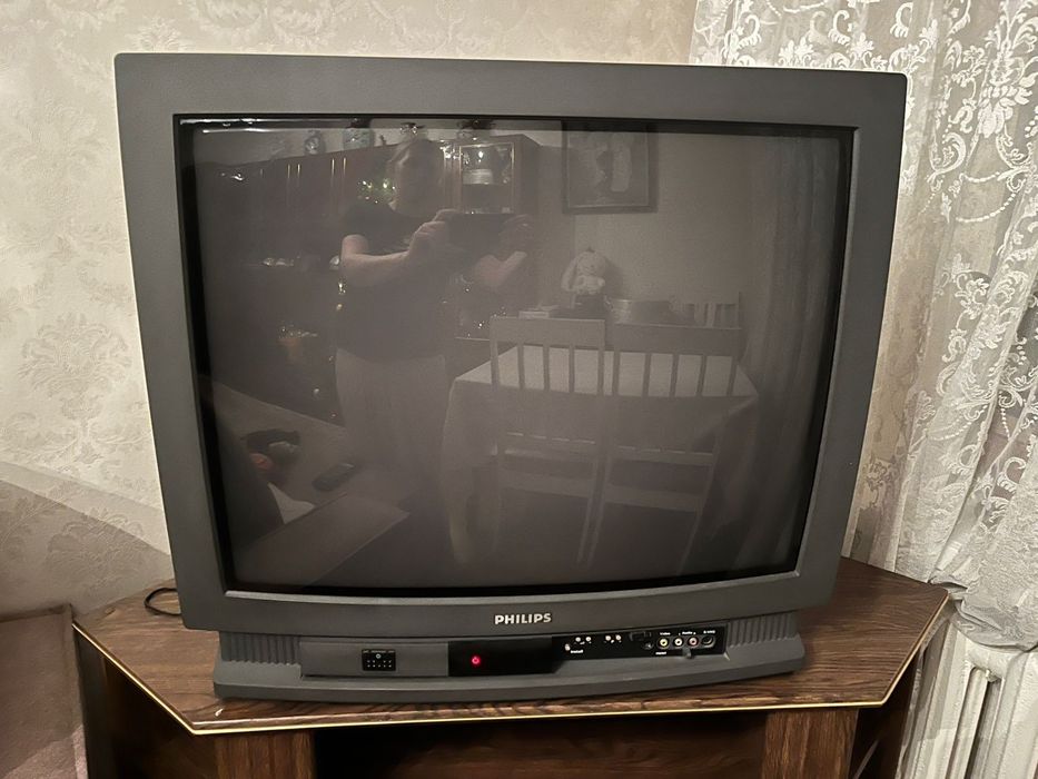 Продам телевизор Philips