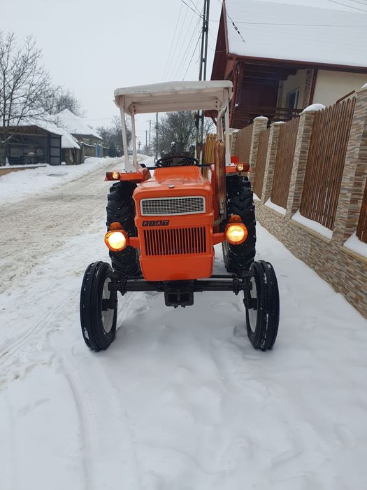 Vând Tractor utb 450