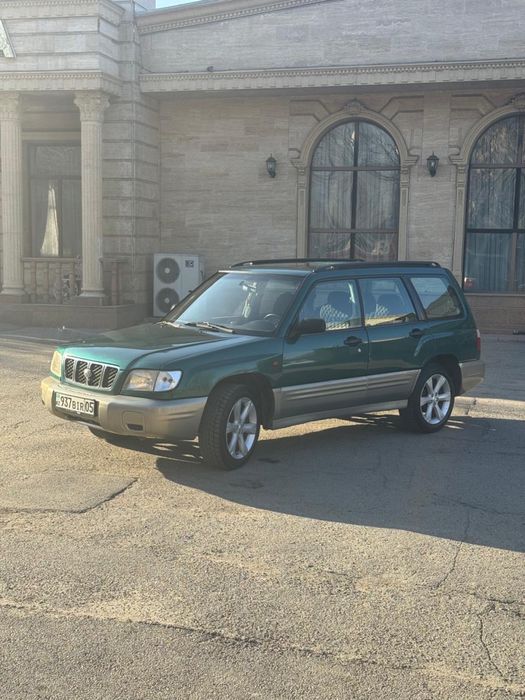 Subaru Forester 2000год европеец