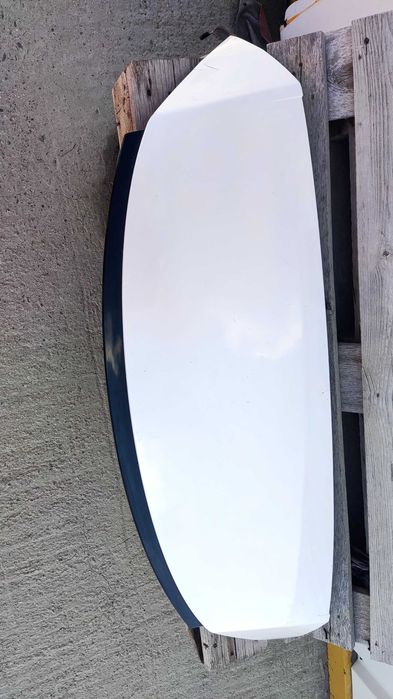 Продавам  спойлер