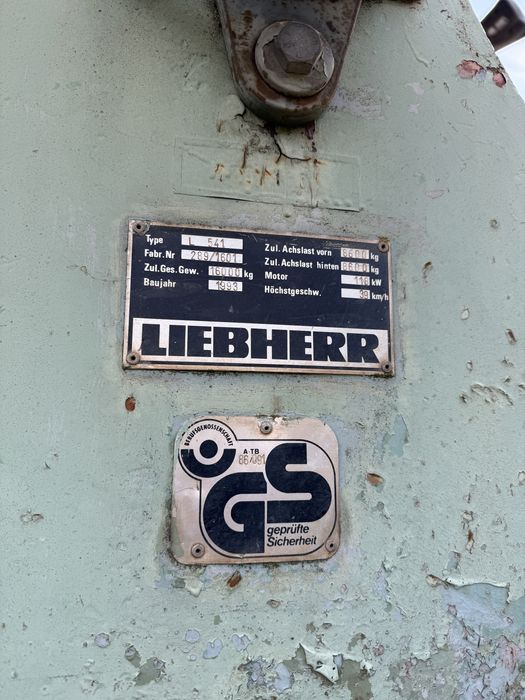 Vand sau dezmembrez vola liebherr l541