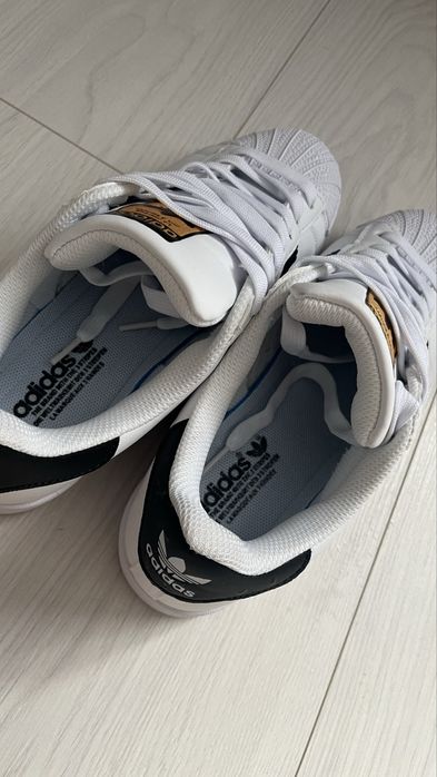 Кроссовки Adidas