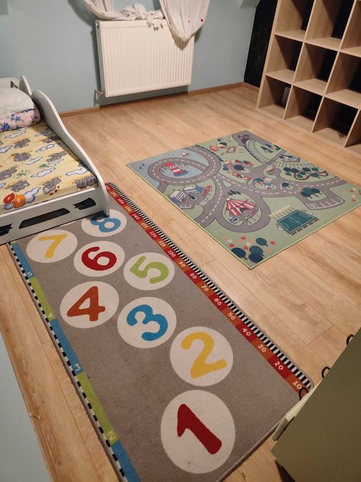 Oferta! 2 covoare camera copilului